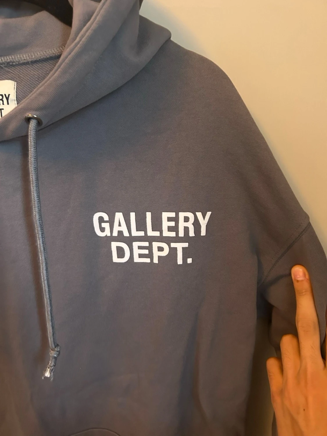 Grå hoodie från Gallery Dept. - 2