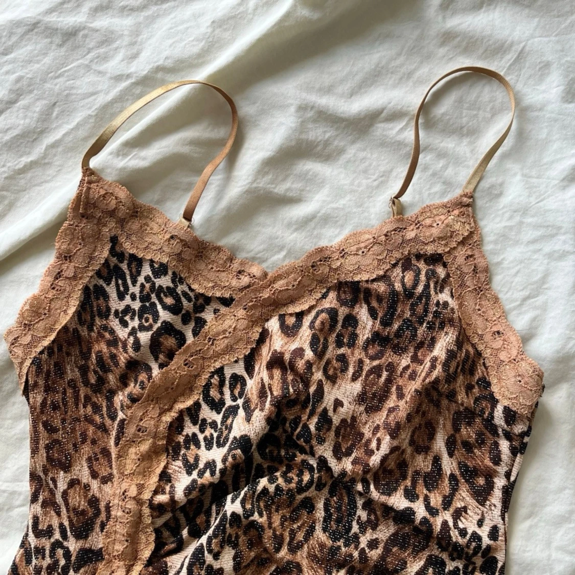 Glittrig leopard topp - 1