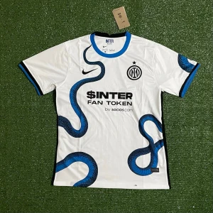 Inter milan 26/27 Tröja - Hej, säljer denna snygga tröjan för ett riktigt bra pris. Skriv till om ni är intresserade eller har anadra funderingar kring tröjan!