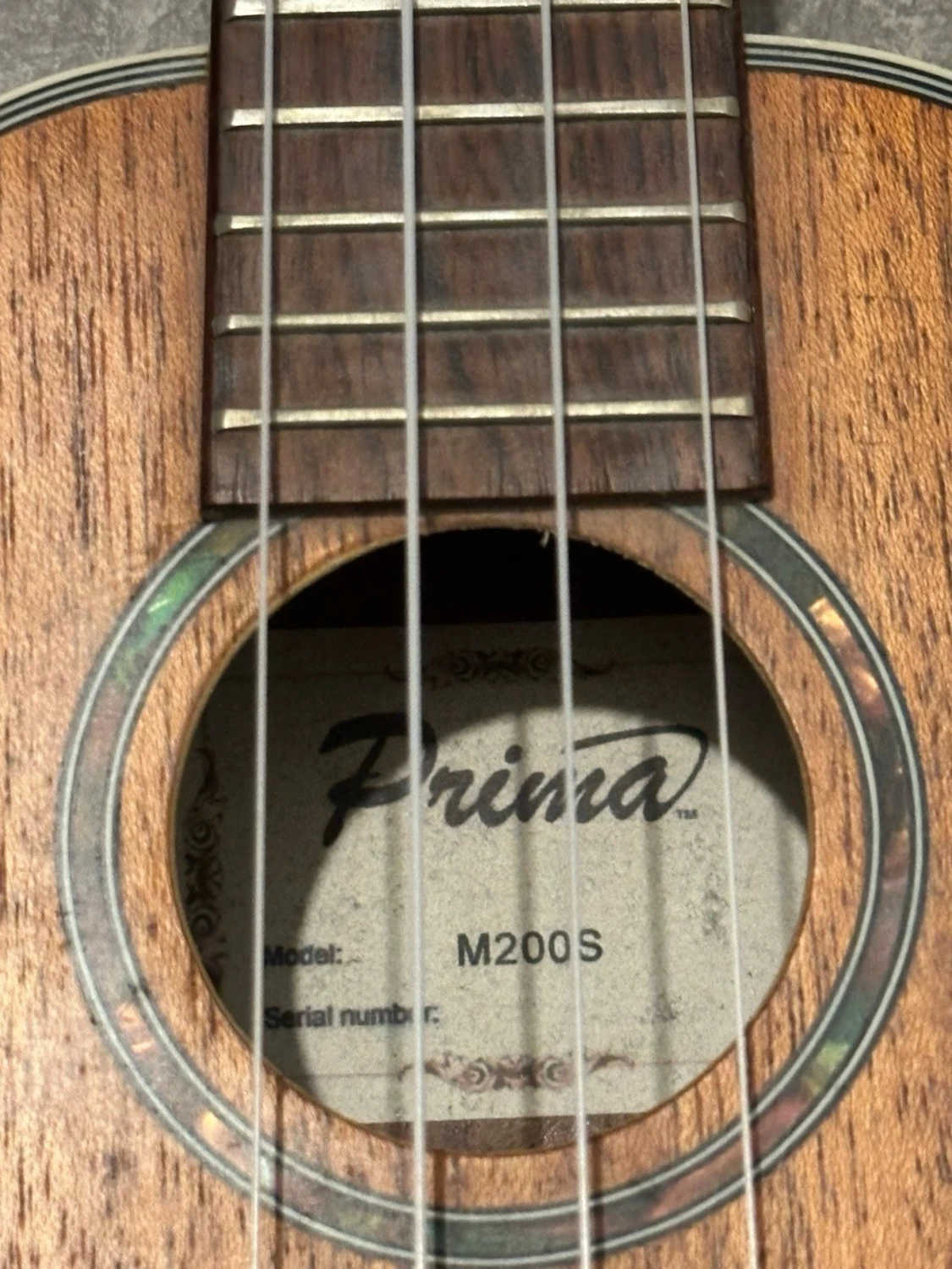 Ukulele i trä med naturfinish - 2