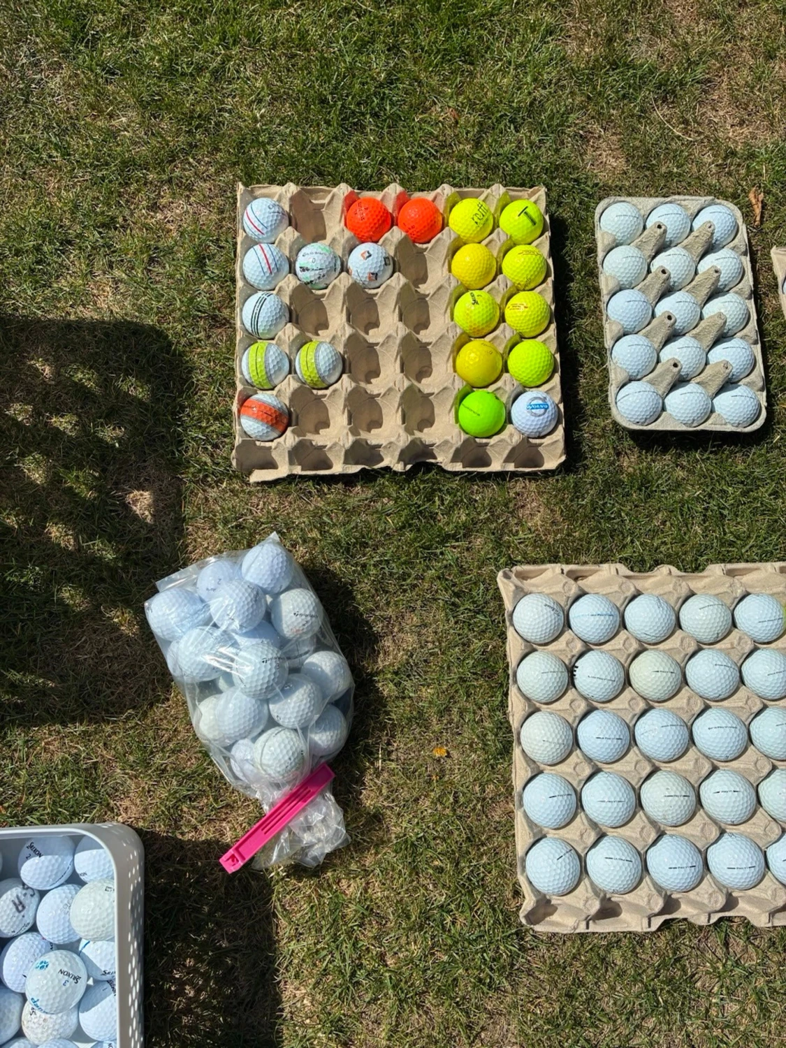 Stort parti golfbollar i blandade färger - 3