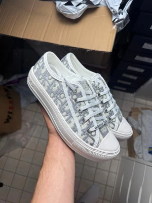Sneakers D - Sneakers för kvinnor