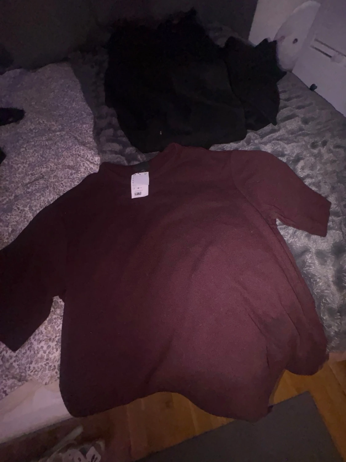 Vinröd basic tröja i bomull