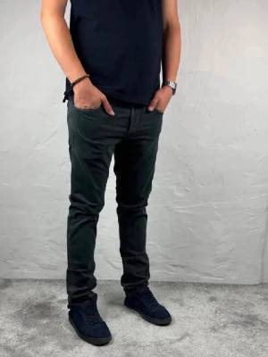 Replay jeans  - Ett par riktigt snygga jeans från Replay i storlek W33 L34 i modellen Grover 