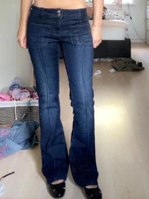 Gina jeans  - Säljer dessa midwaist jeans från Gina i storlek 164💗
