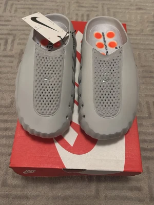 Nike mind 001 tofflor  - Helt nya Nike mind 001 och passar storlek 42 och 43