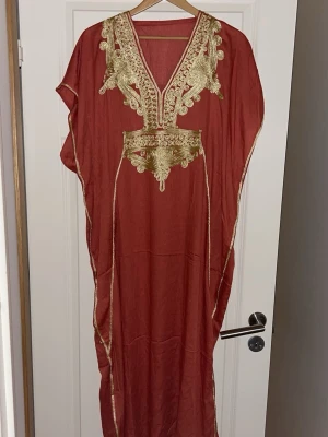 Gandoura / kaftan / marockansk klänning  - Jättefin helt ny gandoura från Marocko finns i fler färger. Rabatt vid köp av 2🤍