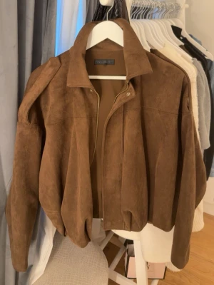 jacka från zara - så fin jacka från zara 🥰i mycket fint skick 