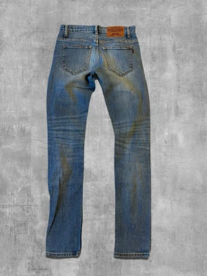 Crocker Jeans  - Crocker Jeans i blå, slim fit | Storlek W26/L32 | Använda men i mycket bra skick, inga defekter | Smal passform, perfekt liten storlek | Skickas snabbt, kan gå ner i pris vid snabb affär  Mvh ActiveResell | REF: CRO-006