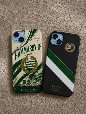 Hammarby Mobilskal - alla iPhone + vissa Samsung modeller  - Hammarby mobilskal - Priset gäller 1  Vi har mobilskal till alla iPhone-modeller och även vissa Samsung-modeller, med snygga och unika Hammarby-inspirerade designer.  Passar bra om du vill ha något annorlunda än ett vanligt enfärgat skal och samtidigt visa ditt stöd för Hammarby.  Skriv vilken mobilmodell du har så kollar jag om den finns tillgänglig.  Priset gäller ett skal. 