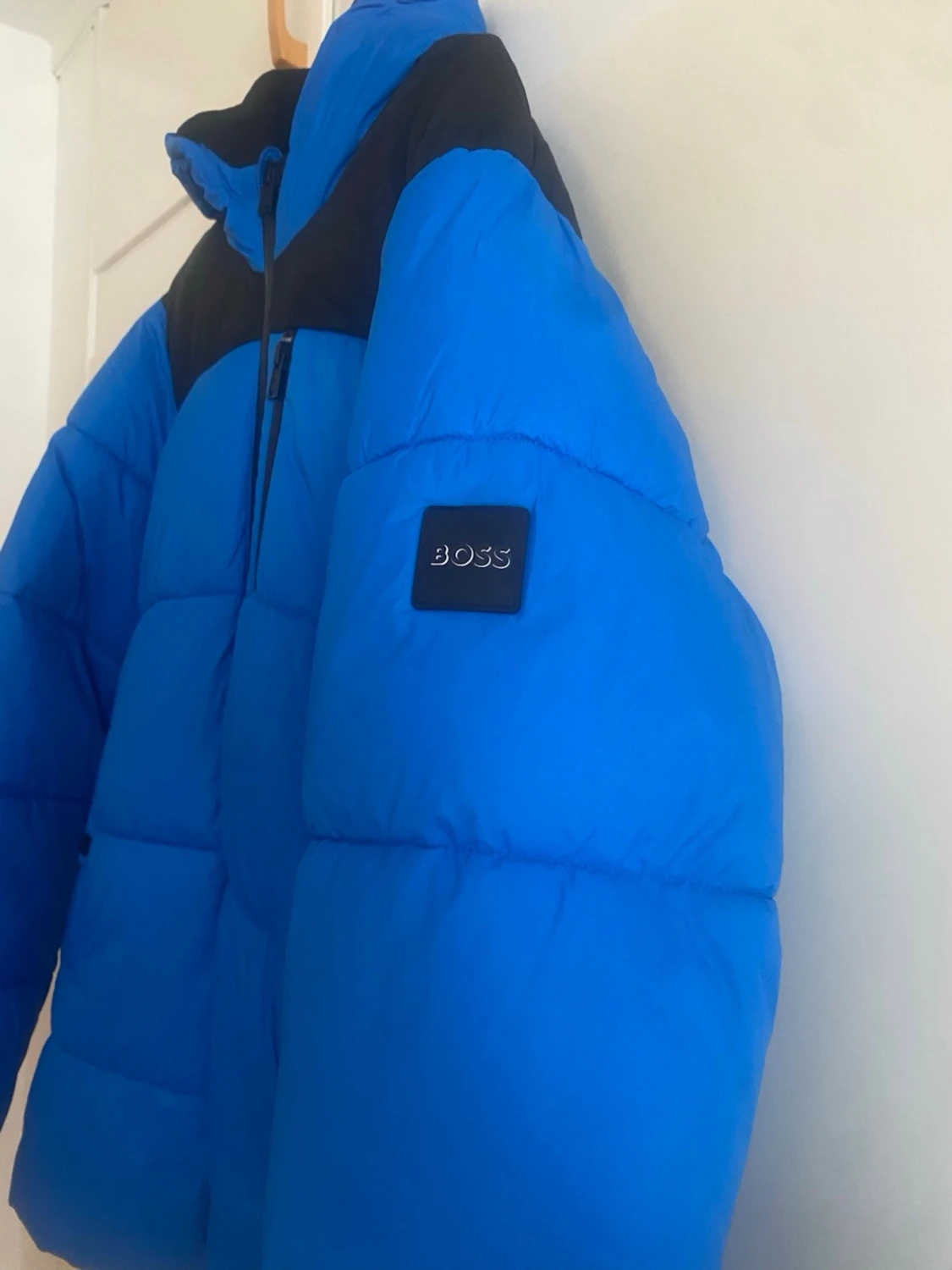 Blå pufferjacka från BOSS - 1