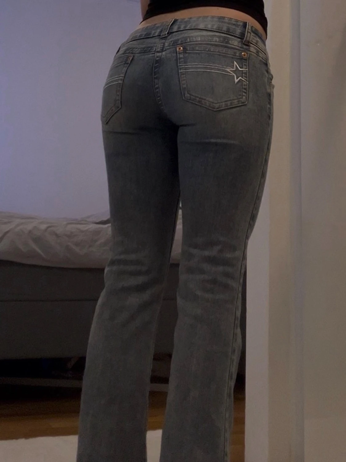 Ljusblå bootcut jeans med låg midja - 2