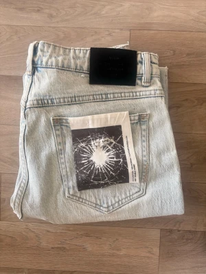 NEUW Jeans  - Helt nya NEUW jeans i modellen Julian relaxed spears riktigt schyssta hör av er vid intresse 🤝🌟