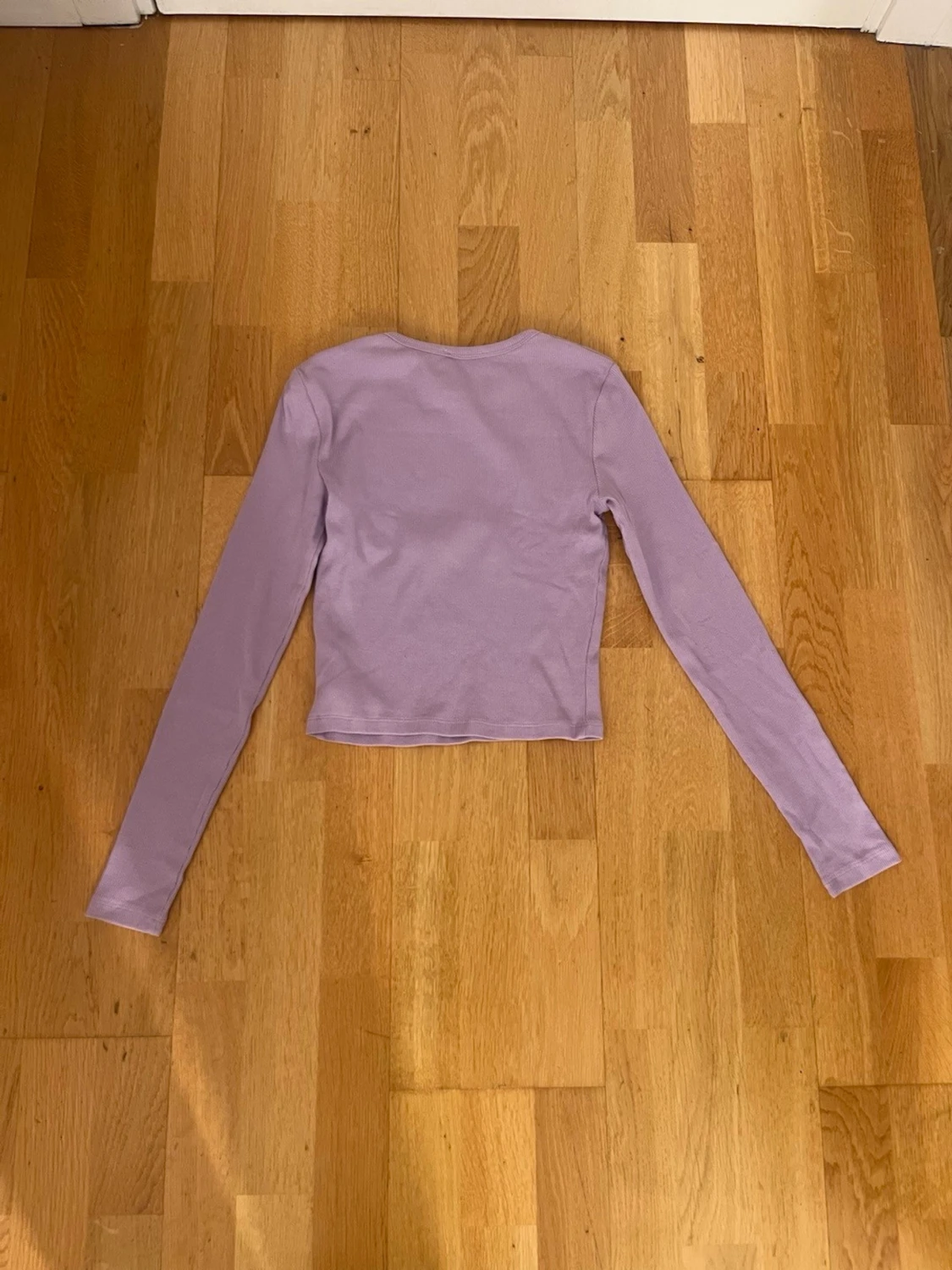 Ljuslila långärmad topp - 1