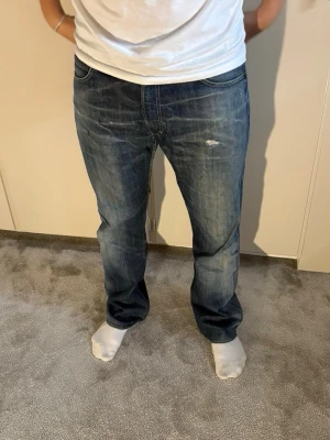 Levis 506 Standard  - Storlek: W33 L34|| Skick: Mycket bra ||Liknande produkter på profilen 🎉