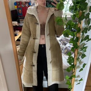 Kappa - Fantastiskt snygg kappa men jag har alldeles för många och behöver plats 😢 möts i Stockholm eller skickar mot fraktkostnad <3