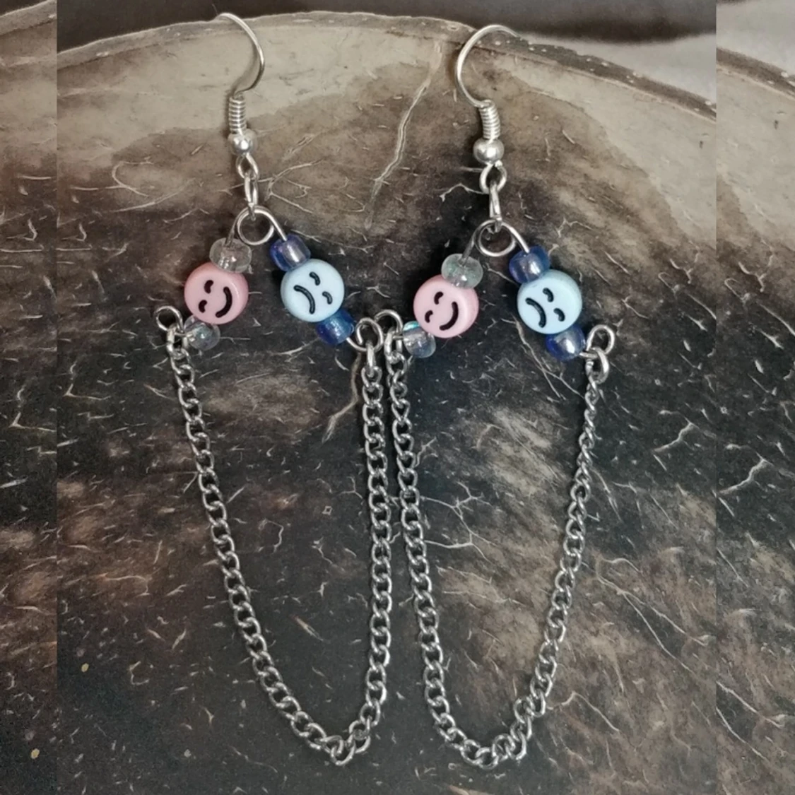 🙁Handgjorda smiley-örhängen🙂