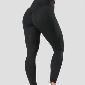 Helt nya ICANIWILL leggings  - Helt nya ICANIWILL leggings ”Scrunch Tights Black”. Fick i present förra året och aldrig använt- bara legat i förpackningen. Ger så snygg rumpa!!! Originalpris 799kr. 