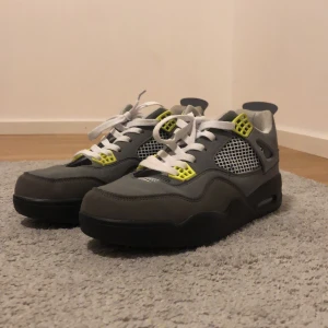 Jorden 4  -  helt nya oanvända pris kan diskuteras vid snabb affär 