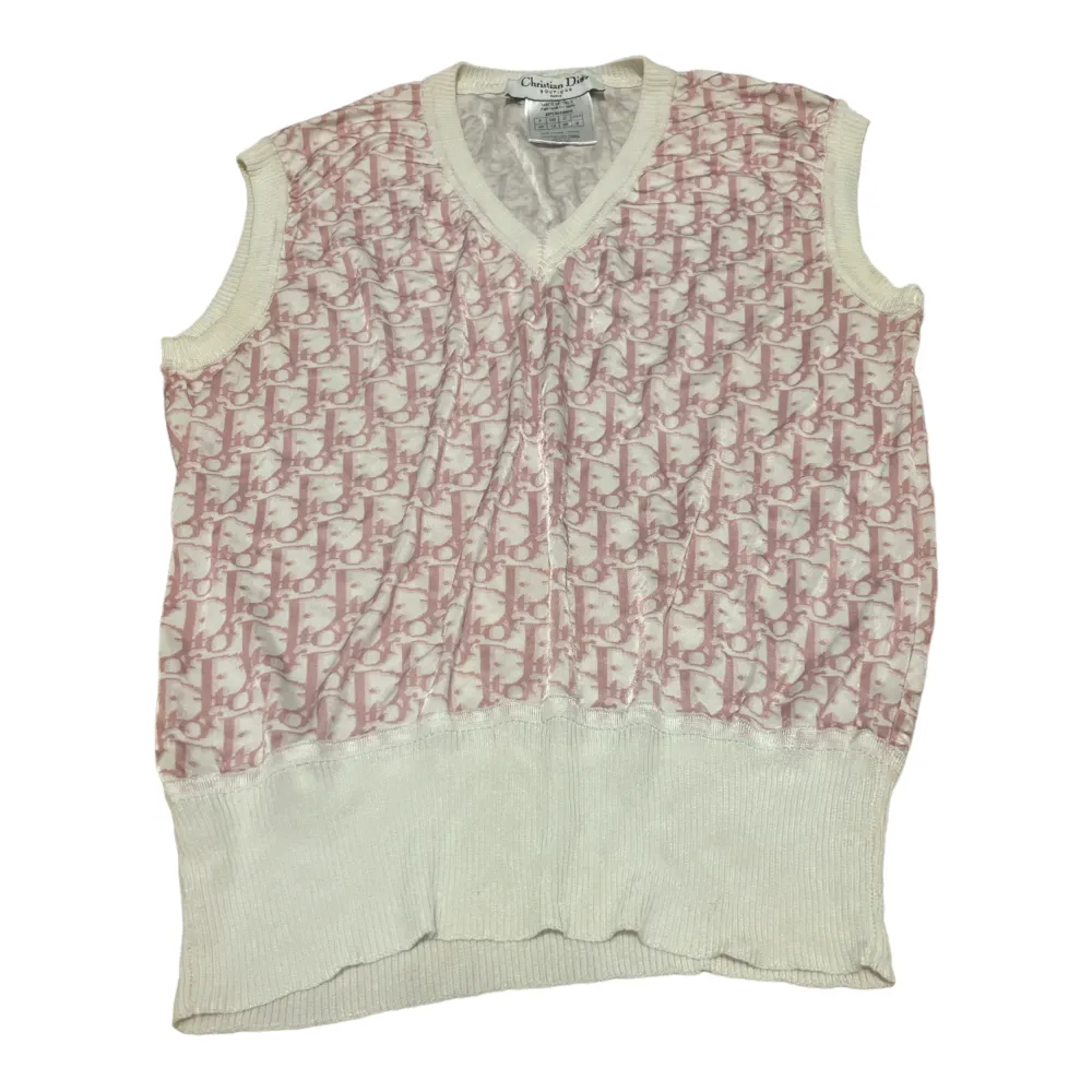 Christian Dior Vest  Size: S Går för cirka $500 på ebay. T-shirts.