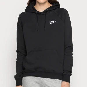 Nike tröja  - Säljer min Nike tröja som knappt använts och bara ligger i garderoben.  Storlek S/M. Möts upp eller postas! 