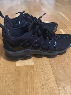 Vapormax - Säljer ett par vapormax storlek 43