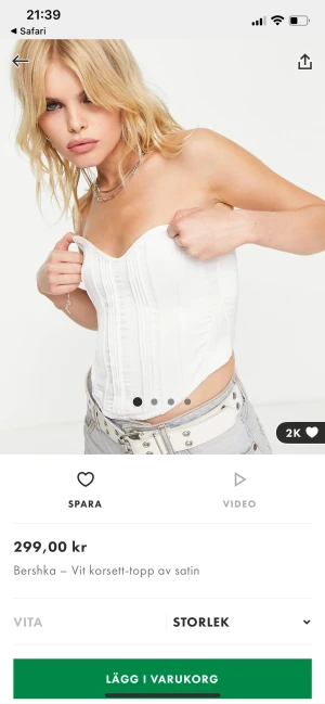 Korsett från Bershka - Korsett från Bershka i storlek M, helt oanvänd med alla lappar kvar. Köparen står för frakt på 66kr, annons kvar = vara kvar. OBS! Liten i storlek