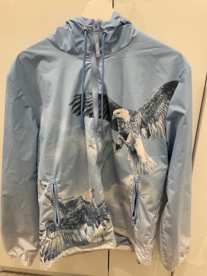 Trapstar jacket  - Trapstar jacket, helt i ny skick! Från deras senaste drop. Dm - fler bilder😁 S och M finns, FÅ KVAR!