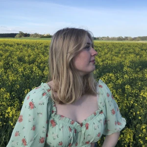 Sommartopp från NA-KD - Säljer denna underbara topp då den tyvärr har blivit lite för liten för mig💚