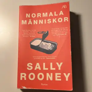 Normal people(Normala människor) av Sally Rooney. På svenska.