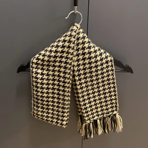 Woolen Muffler - Very warm muffler . Brand new.  Note - sale offer only till Dec 29.