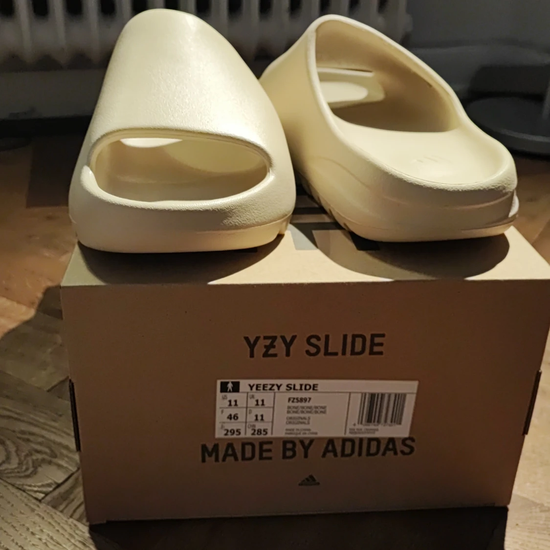 YEEZY slide bone US 11- EU 46 - 90