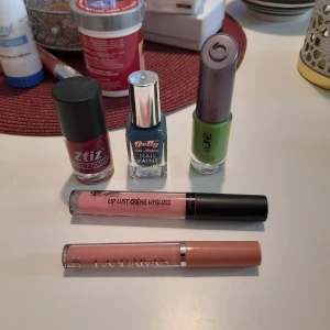 Smink - Nagel lack ,lippgloss,lim till fransar,allt är nytt,inte använt,70 kr för allt 