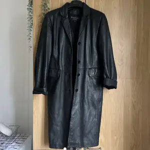 MOOD BY DERIMOD Leather Jacket size M - 500 KR  Vintage leather jacket in amazing condition. I love the jacket but I’m moving and can’t fit all jackets. 