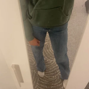 Ginatrico jeans  - Jätte fin jeans som jag säljer jätte billigt, säljer för jag aldrig använder. De är i jätte bra skick och använt ett fåtal gånger. 