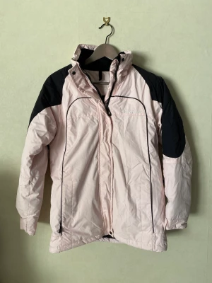 Vinterjacka strl. 158 - Rosa jacka