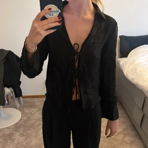 Svart blus - Snygg blus/skjorta från zara som aldrig är använd