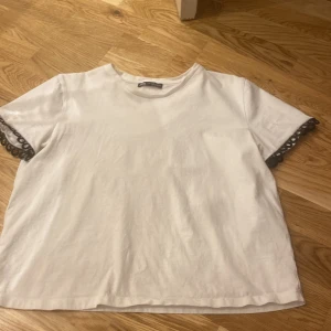 Vanlig Matrial  - Har knappt använt 