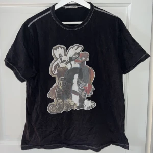 Our Legacy t-shirt - Our Legacy t-shirt i storlek S, sitter tts. Fint skick.