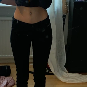 Diesel low waist skinny jeans strl 27 - Snygga jeans som e riktigt low waist , använda 1 gång , i superbra skick 