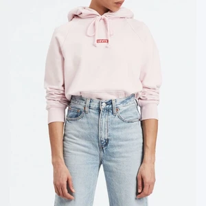 Hoodie Levis - En rosa hoodie från Levis i storlek L. Använd ett fåtal gånger. Frakt tillkommer📦