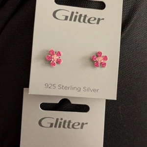 Helt nya silverörhängen - Nya