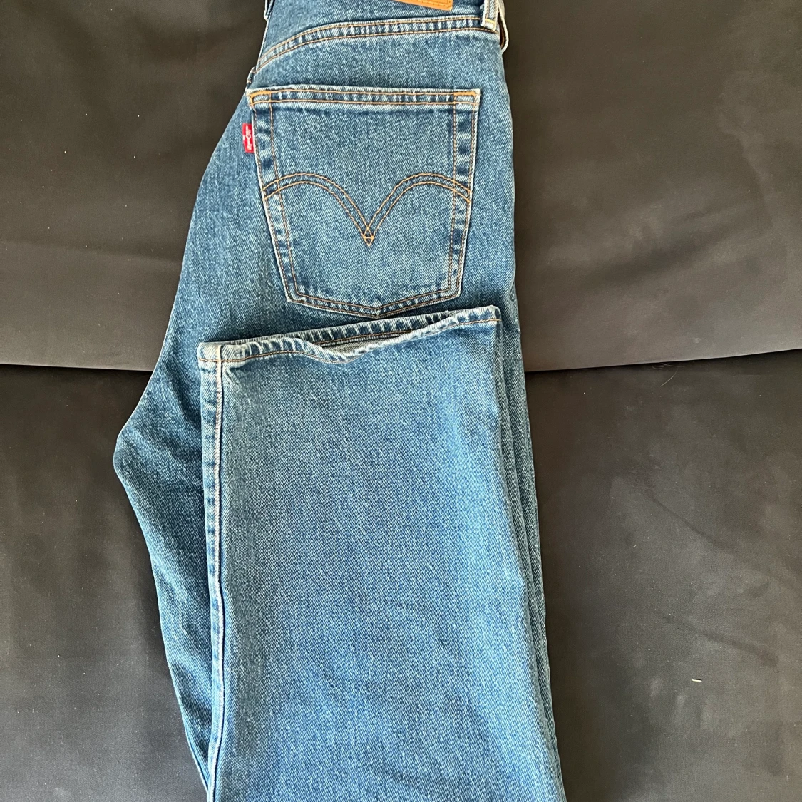 Levis ”Ribcage Straight” Strl 28