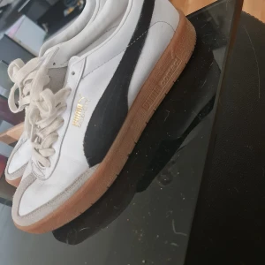 Puma "Oslo city"  - Skor i nyskick. Använda någon enstaka gång. 