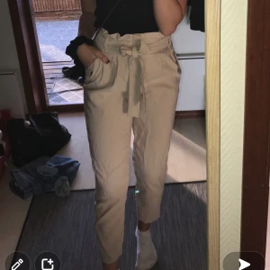 Byxor - Sparsamt använda byxor från hm!