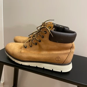 Timberland sko - Timberland sko med snörning och dragkedja. Lätt sko 