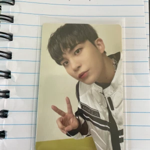 Jongho pc - Jongho pc från ateez senaste album  säljs för 45kr + 13kr frakt  mint skick