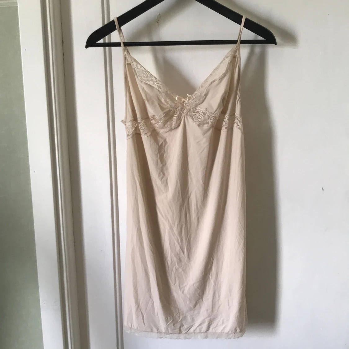 H&M beige nattlinne storlek M