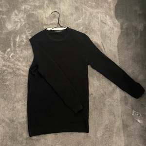 Zara tjocktröja  - Gott skick men passar inte längre 