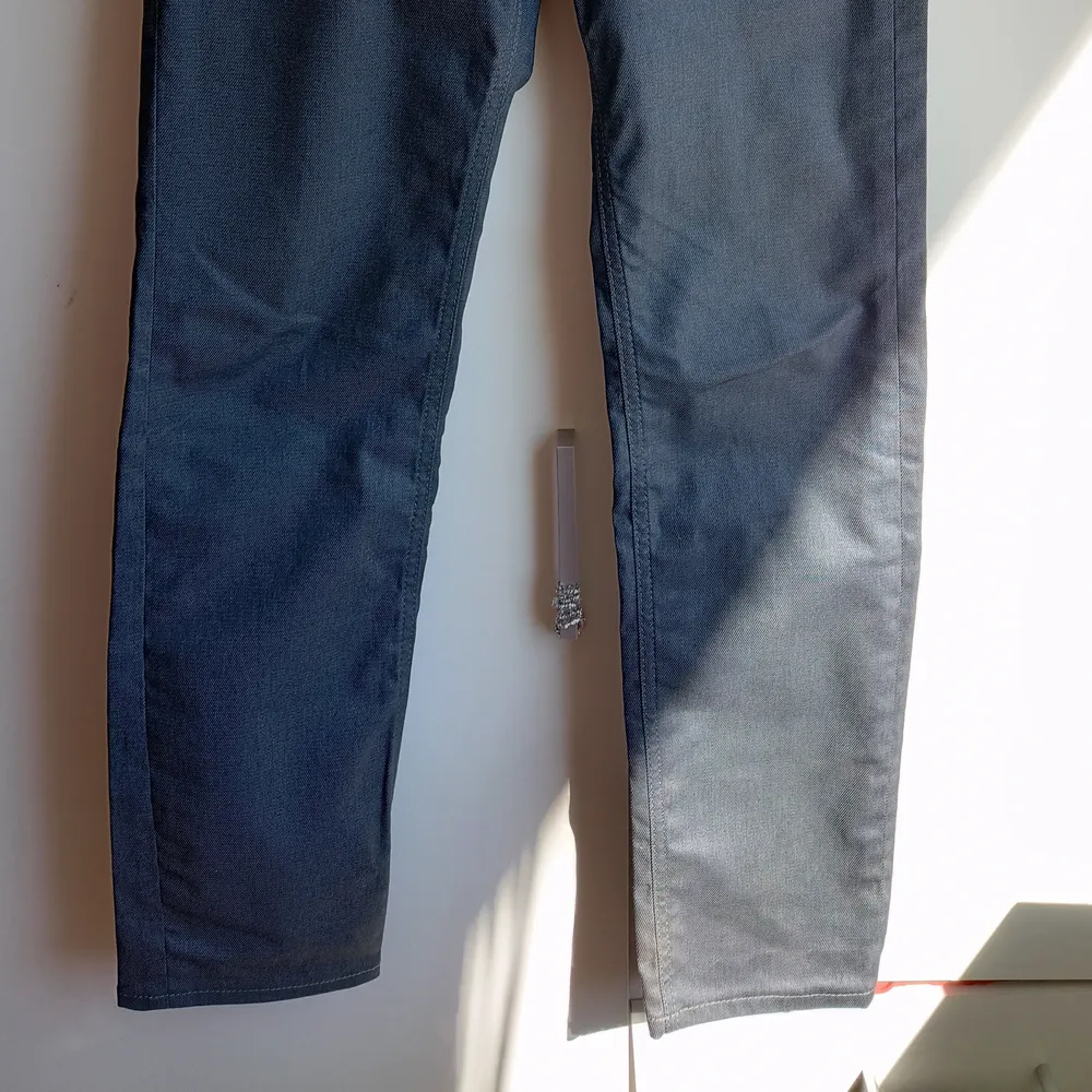 Dressman mörk regular fit silver jeans. Använd endast en gång . Jeans & Byxor.
